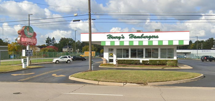 Henrys Hamburgers - Web Listing Benton Harbor (newer photo)